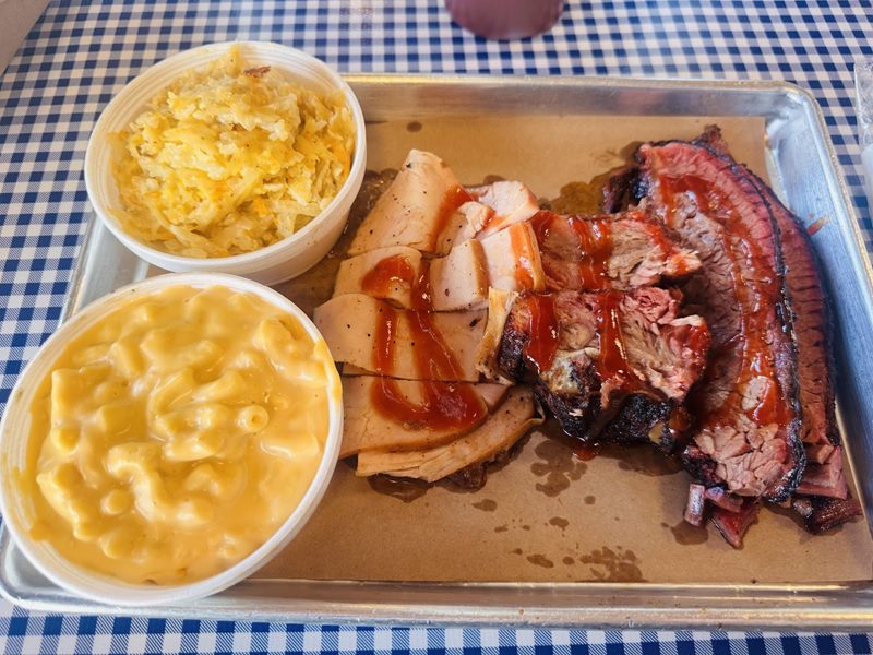 Linke's BBQ food