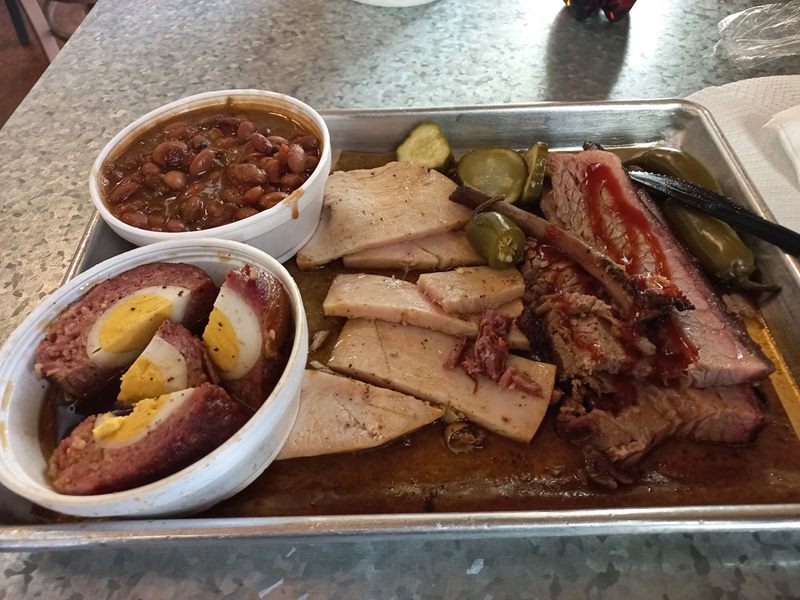 Linke's BBQ food